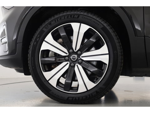 Volvo XC40 Single Motor Plus 70 kWh | Prijs Rijklaar | Adap. Cruise | Dodehoek (Blis) |Stoel + stuurverwarming | Warmtepomp | Google |