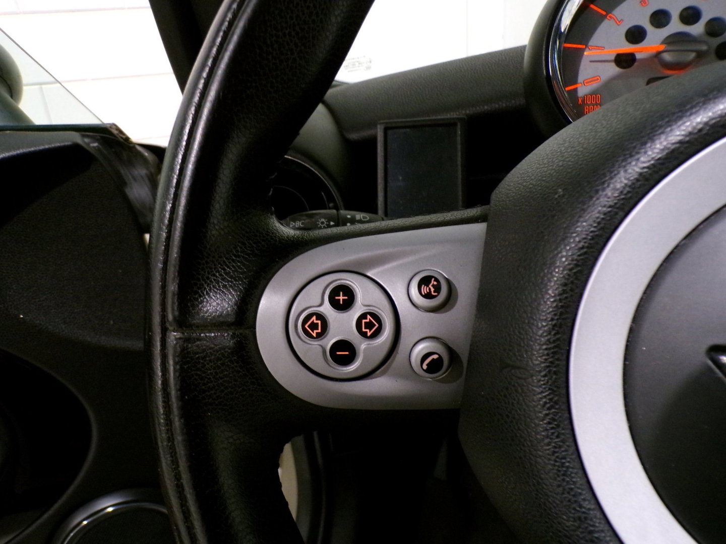 MINI Cooper 1.6 120PK Chili "Origineel NL!" Panoramadak Bluetooth Cruise-control Automatische-airco Nieuwe-APK 16"Velgen NAP