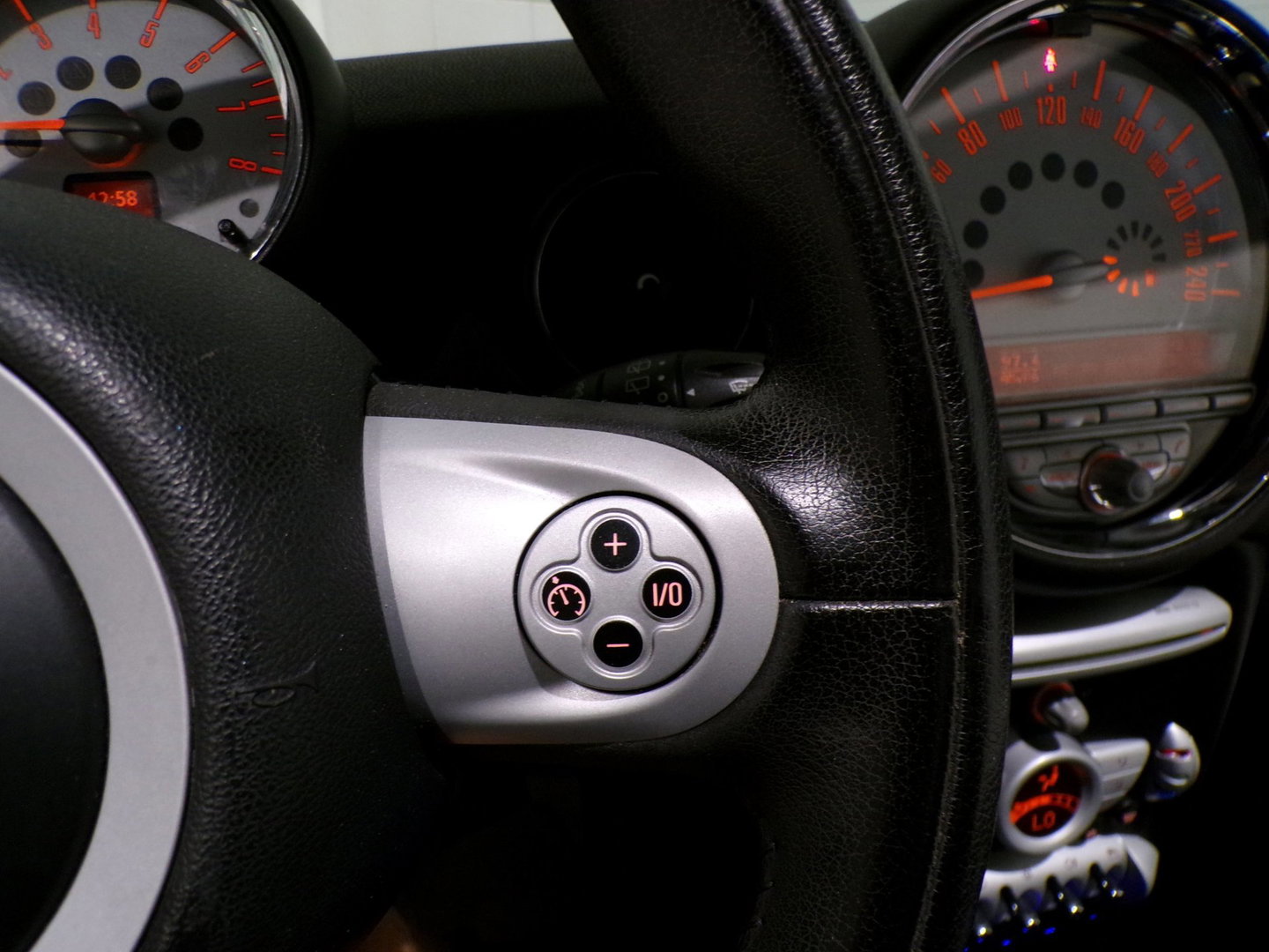 MINI Cooper 1.6 120PK Chili "Origineel NL!" Panoramadak Bluetooth Cruise-control Automatische-airco Nieuwe-APK 16"Velgen NAP