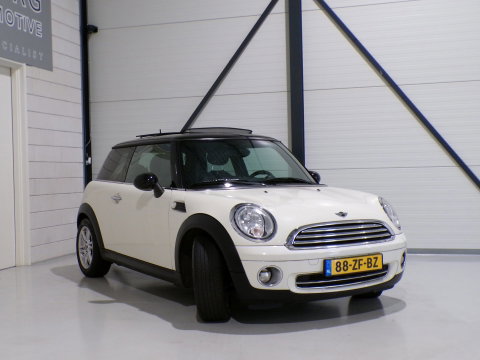 MINI Cooper 1.6 120PK Chili "Origineel NL!" Panoramadak Bluetooth Cruise-control Automatische-airco Nieuwe-APK 16"Velgen NAP