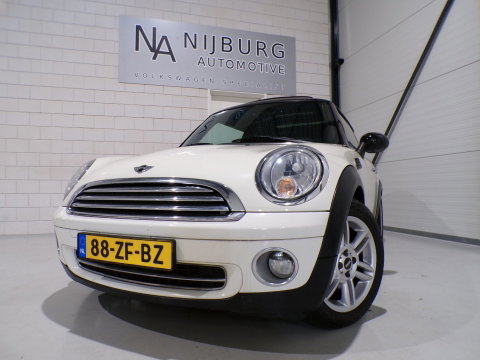 MINI Cooper 1.6 120PK Chili "Origineel NL!" Panoramadak Bluetooth Cruise-control Automatische-airco Nieuwe-APK 16"Velgen NAP