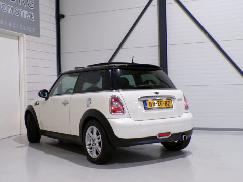 MINI Cooper 1.6 120PK Chili "Origineel NL!" Panoramadak Bluetooth Cruise-control Automatische-airco Nieuwe-APK 16"Velgen NAP