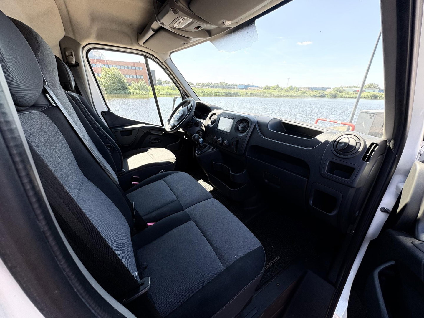 Renault Master T35 2.3 dCi L2H2 MARGE | AC | CRUISE | CAMERA |