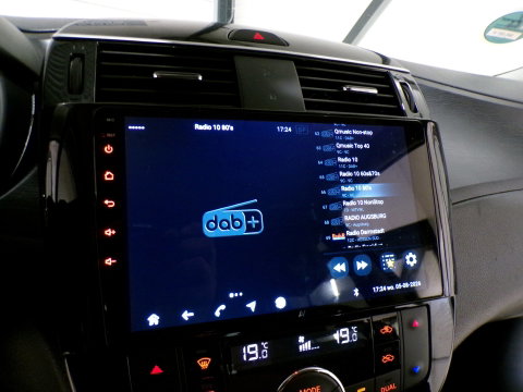 Nissan Pulsar 1.2 DIG-T Tekna "Origineel NL!" Apple-Carplay Trekhaak Stoelverwarming Camera Leer Cruise-control DAB+ Climatronic