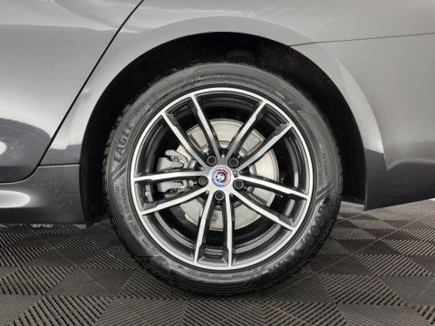 BMW 5 Serie 530e Business Edition Plus M-Sportpack (Plug-in) (INCL.BTW) *LEATHER | FULL-LED | MEMORY-PACK | DIGI-COCKPIT | HIFI-SOUND | CAMERA | NAVI-FULLMAP | PRIVACY-GLASS | SHIFT-PADDLES | ECC | PDC | CRUISE | 18''ALU*