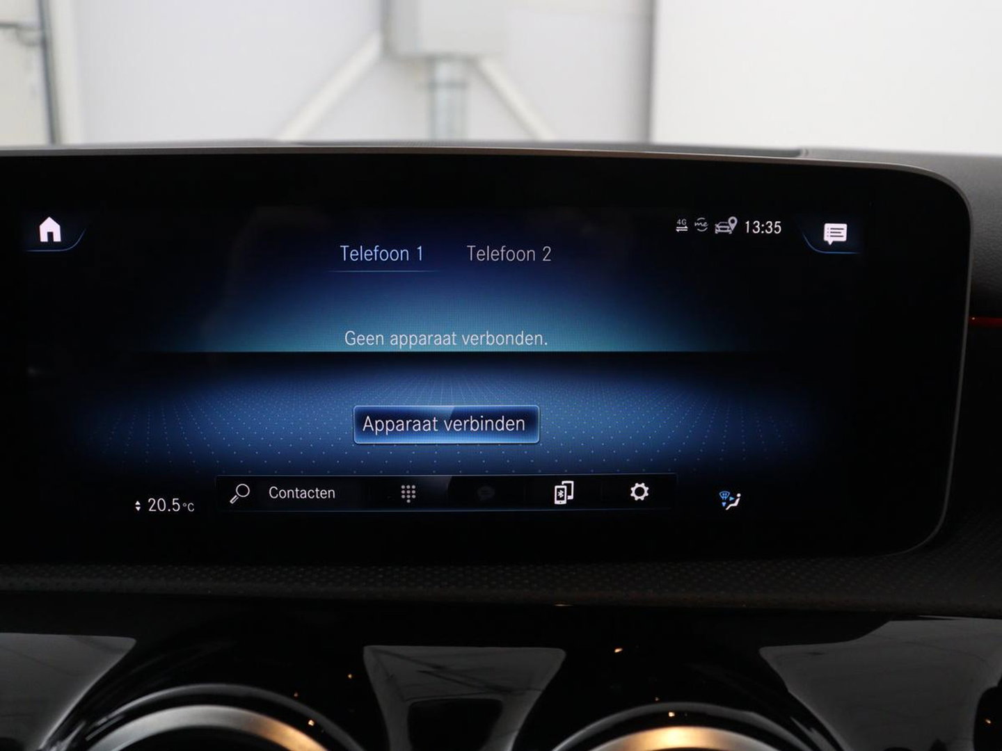 Mercedes-Benz A-Klasse 180 Business Solution AMG | Leder/alcantara | Stoelverwarming | Cruise control | Widescreen | Carplay | Climate control | Camera | Park assist |