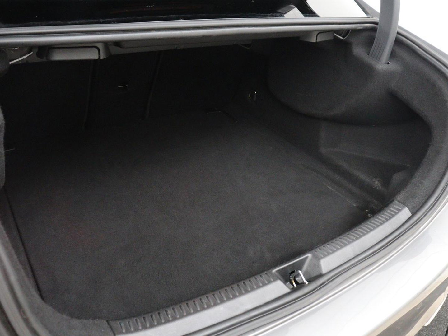 Mercedes-Benz A-Klasse 180 Business Solution AMG | Leder/alcantara | Stoelverwarming | Cruise control | Widescreen | Carplay | Climate control | Camera | Park assist |