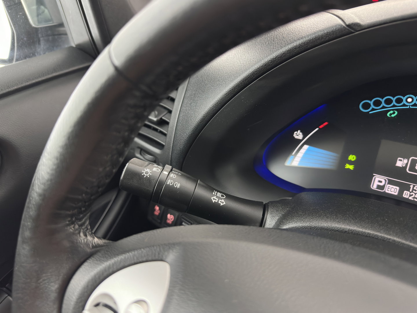 Nissan Leaf Business Edition 30 kWh Aut. *LEATHER | FULL-LED | BOSE-SURROUND | TOPVIEW | KEYLESS | NAVI-FULLMAP | ECC | HEATED-COMFORTSEATS | PRIVACYGLASS | DIGI-COCKPIT | DAB | 17"ALU*