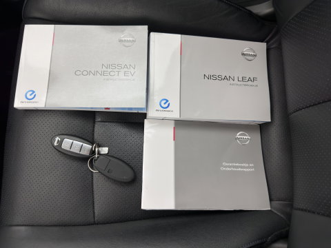 Nissan Leaf Business Edition 30 kWh Aut. *LEATHER | FULL-LED | BOSE-SURROUND | TOPVIEW | KEYLESS | NAVI-FULLMAP | ECC | HEATED-COMFORTSEATS | PRIVACYGLASS | DIGI-COCKPIT | DAB | 17"ALU*