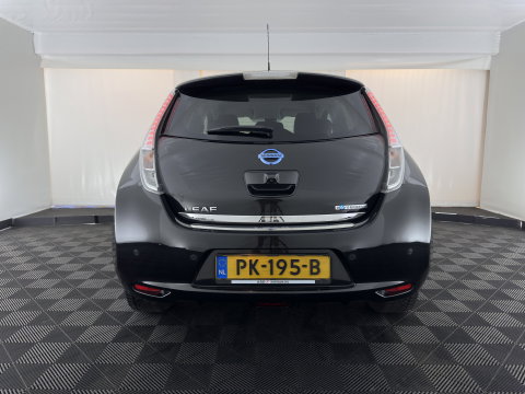 Nissan Leaf Business Edition 30 kWh Aut. *LEATHER | FULL-LED | BOSE-SURROUND | TOPVIEW | KEYLESS | NAVI-FULLMAP | ECC | HEATED-COMFORTSEATS | PRIVACYGLASS | DIGI-COCKPIT | DAB | 17"ALU*
