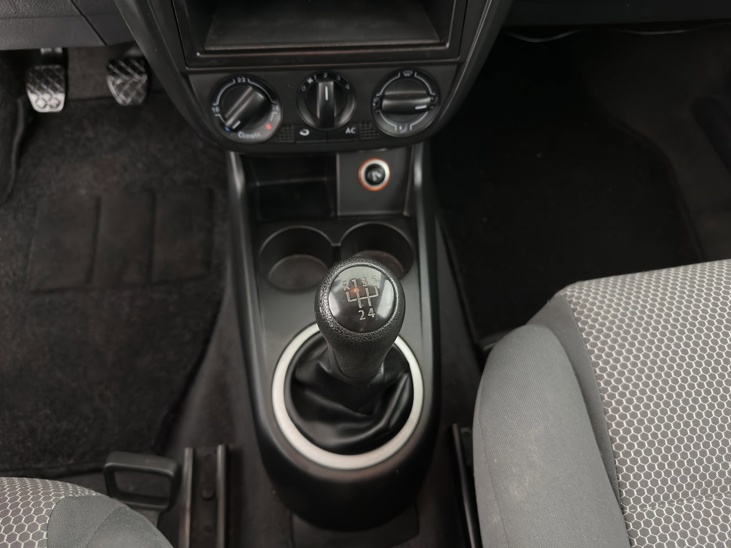 Volkswagen Fox 1.2 Trendline *AIRCO | COMFORT-SEATS | RADIO-CD/MP3 | 14''ALU*