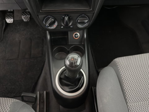 Volkswagen Fox 1.2 Trendline *AIRCO | COMFORT-SEATS | RADIO-CD/MP3 | 14''ALU*