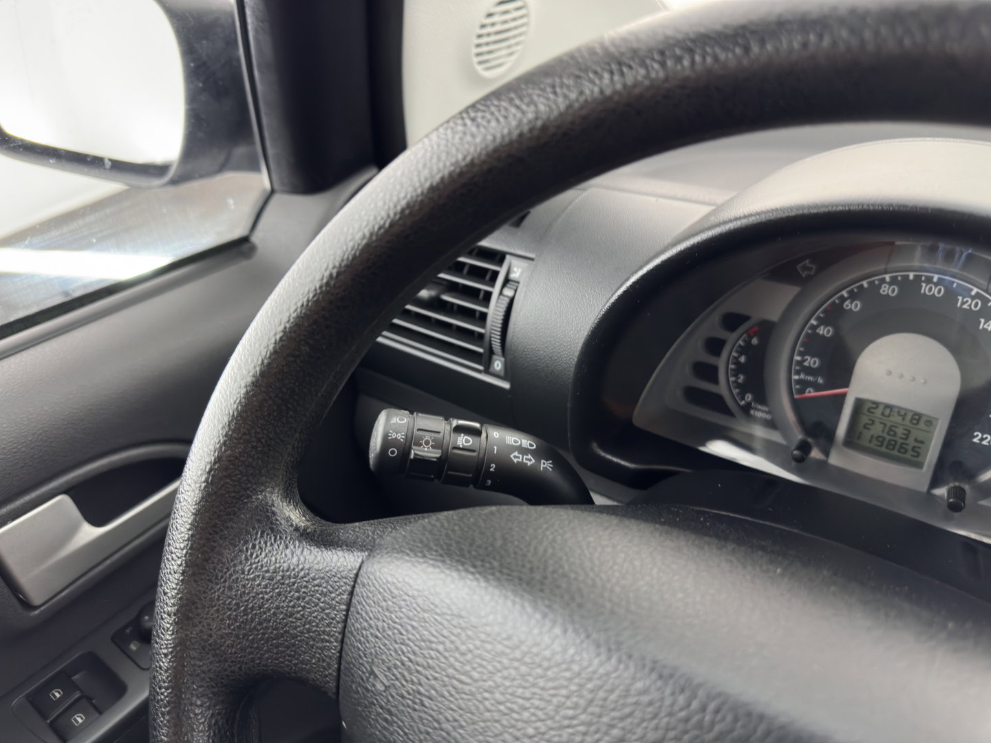 Volkswagen Fox 1.2 Trendline *AIRCO | COMFORT-SEATS | RADIO-CD/MP3 | 14''ALU*