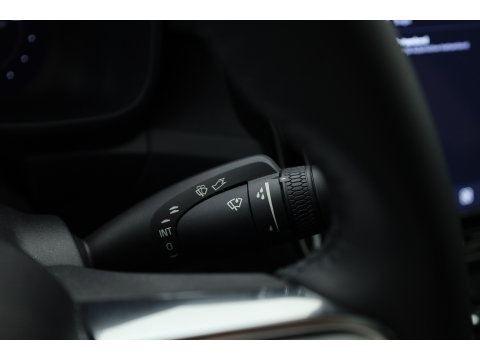 Volvo C40 Recharge Core 69 kWh Pano-dak | Camera | Stoel + stuurverwarming |