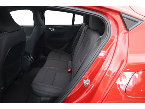 Volvo C40 Recharge Core 69 kWh Pano-dak | Camera | Stoel + stuurverwarming |