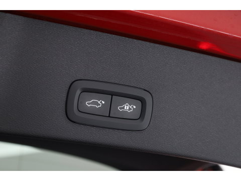 Volvo C40 Recharge Core 69 kWh Pano-dak | Camera | Stoel + stuurverwarming |