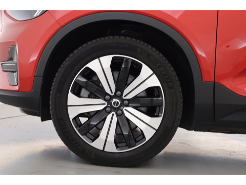 Volvo C40 Recharge Core 69 kWh Pano-dak | Camera | Stoel + stuurverwarming |