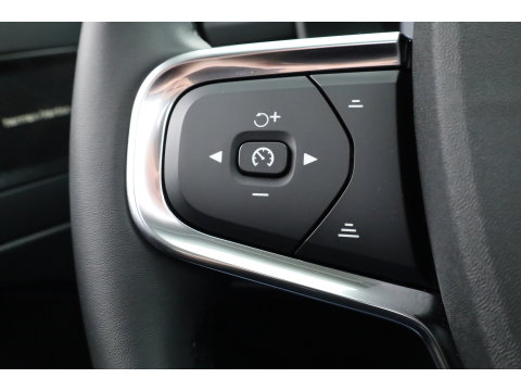 Volvo XC40 1.5 T4 Plug-in hybrid Ultimate Dark | Prijs rijklaar |Pano-dak | Trekhaak | Leder | 360 camera | Voorruitverw. | Adap. Cruise | Blis | H&K audio |