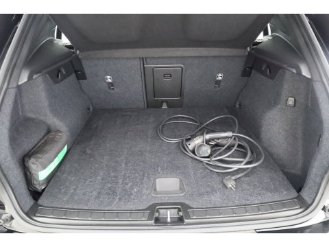Volvo XC40 1.5 T4 Plug-in hybrid Ultimate Dark | Prijs rijklaar |Pano-dak | Trekhaak | Leder | 360 camera | Voorruitverw. | Adap. Cruise | Blis | H&K audio |