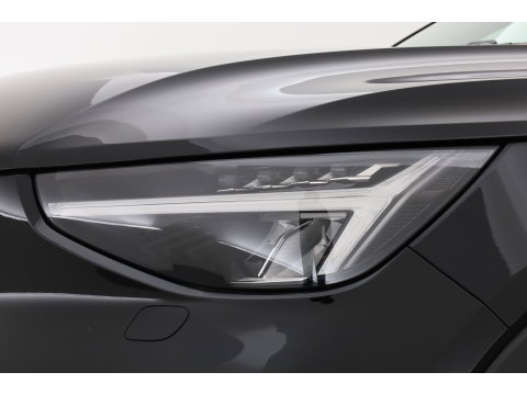 Volvo XC40 1.5 T4 Plug-in hybrid Ultimate Dark | Prijs rijklaar |Pano-dak | Trekhaak | Leder | 360 camera | Voorruitverw. | Adap. Cruise | Blis | H&K audio |
