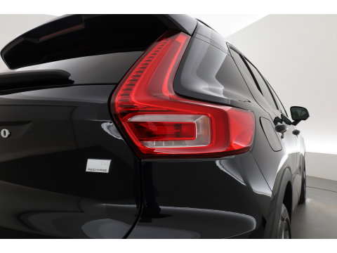 Volvo XC40 1.5 T4 Plug-in hybrid Ultimate Dark | Prijs rijklaar |Pano-dak | Trekhaak | Leder | 360 camera | Voorruitverw. | Adap. Cruise | Blis | H&K audio |