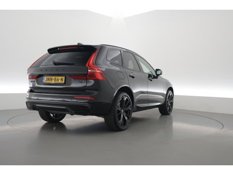 Volvo XC60 2.0 T6 Plug-in hybrid AWD Ultra Black Edition | Pano | 360 cam | Head up | B&W audio | ACC | Blis | Stoel & Stuur verw. |