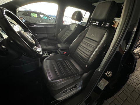 Volkswagen Touran 1.5 TSI R-Line 7p Pano|ACC|Keyless|Stoelverwarming|Carplay