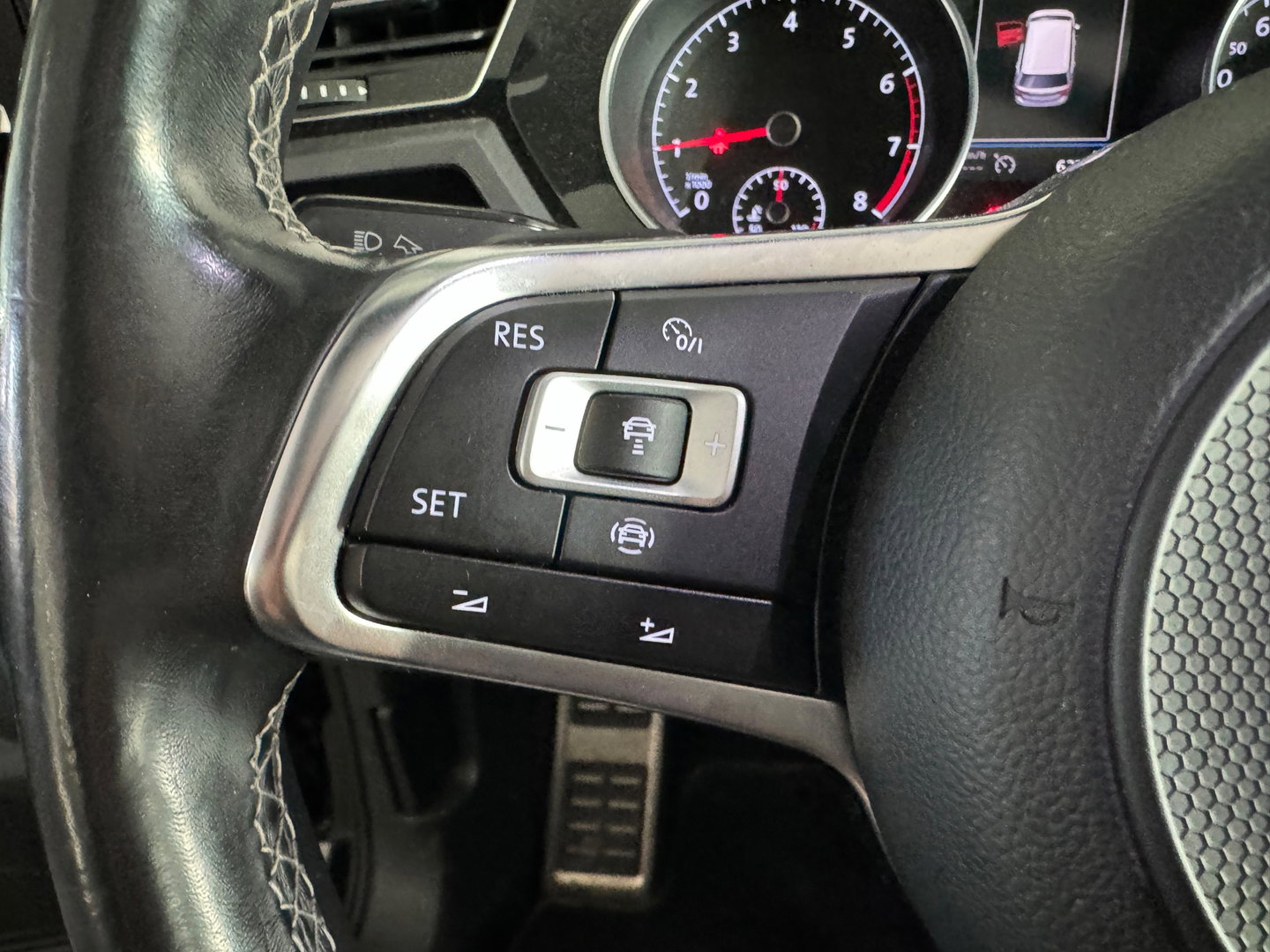 Volkswagen Touran 1.5 TSI R-Line 7p Pano|ACC|Keyless|Stoelverwarming|Carplay