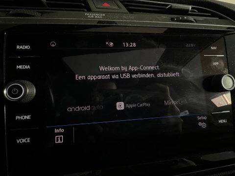 Volkswagen Touran 1.5 TSI R-Line 7p Pano|ACC|Keyless|Stoelverwarming|Carplay