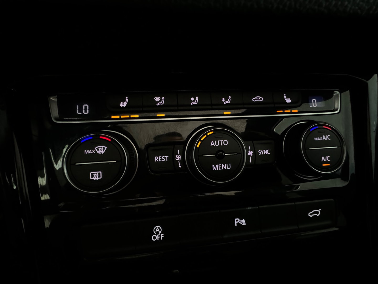 Volkswagen Touran 1.5 TSI R-Line 7p Pano|ACC|Keyless|Stoelverwarming|Carplay