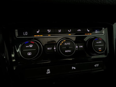 Volkswagen Touran 1.5 TSI R-Line 7p Pano|ACC|Keyless|Stoelverwarming|Carplay