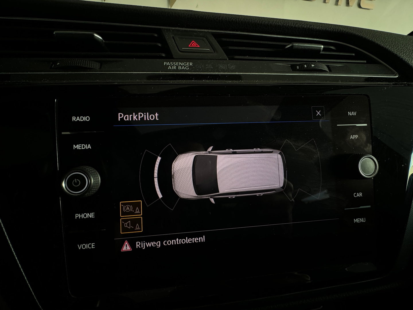 Volkswagen Touran 1.5 TSI R-Line 7p Pano|ACC|Keyless|Stoelverwarming|Carplay