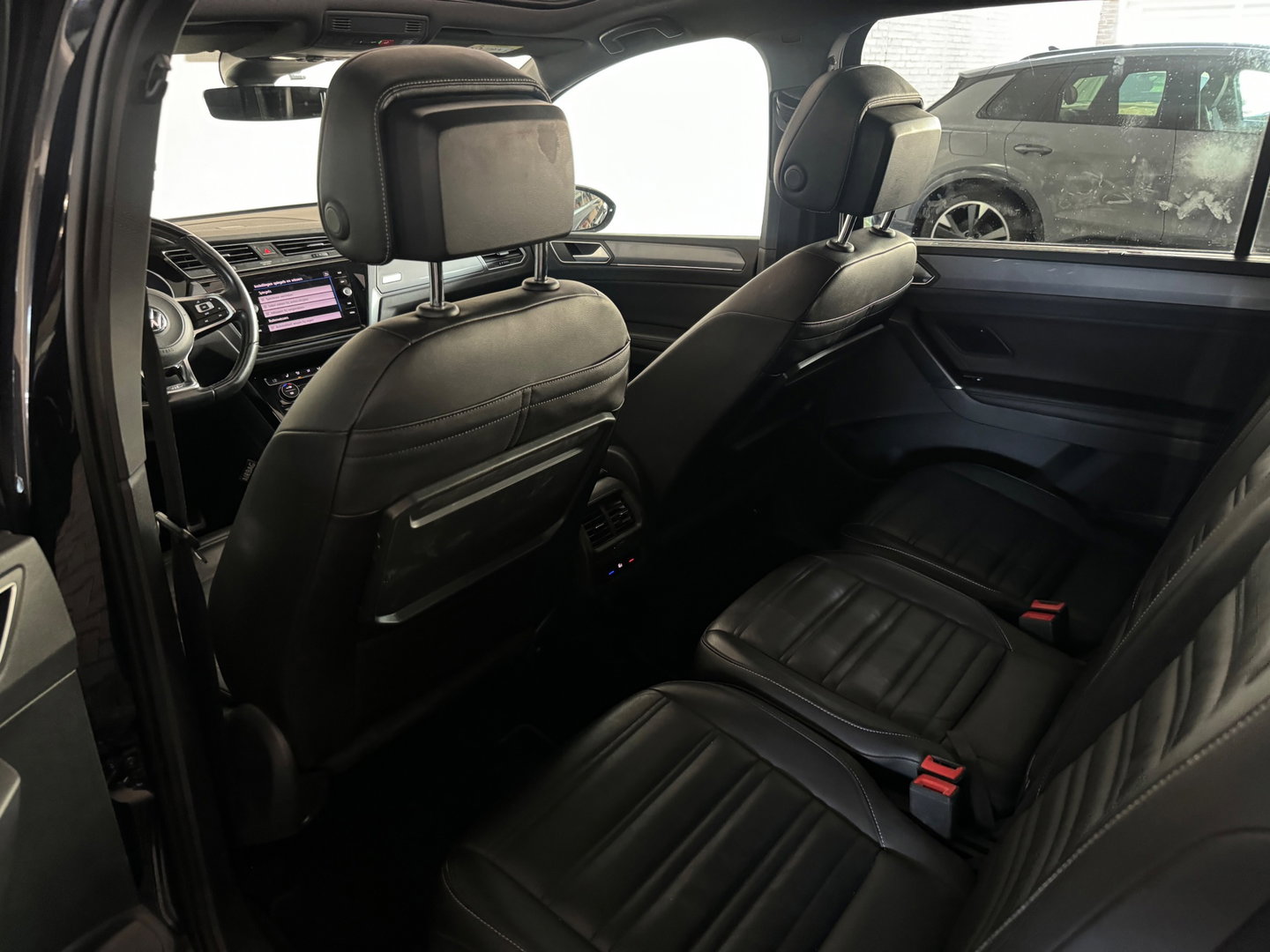 Volkswagen Touran 1.5 TSI R-Line 7p Pano|ACC|Keyless|Stoelverwarming|Carplay