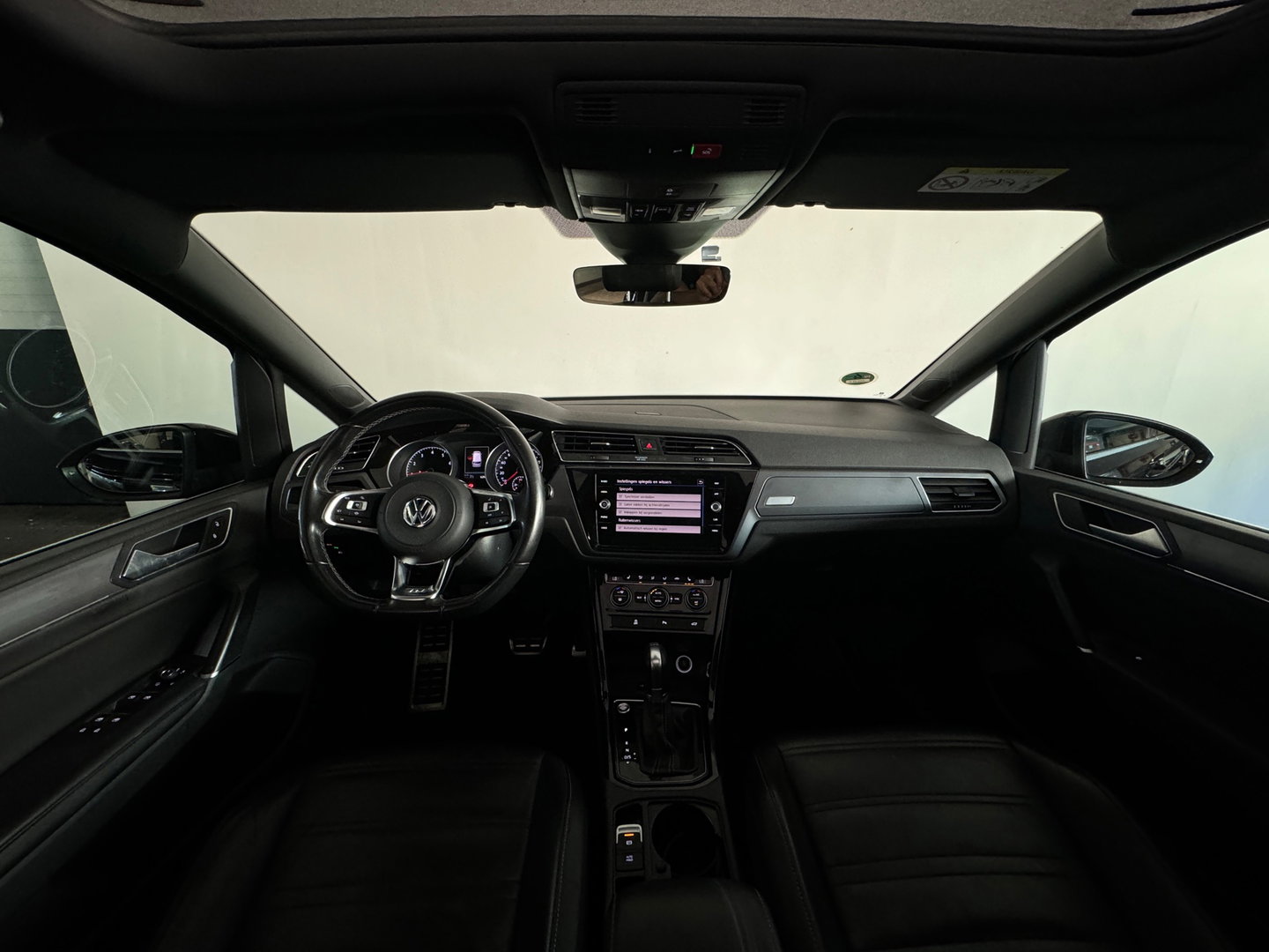 Volkswagen Touran 1.5 TSI R-Line 7p Pano|ACC|Keyless|Stoelverwarming|Carplay