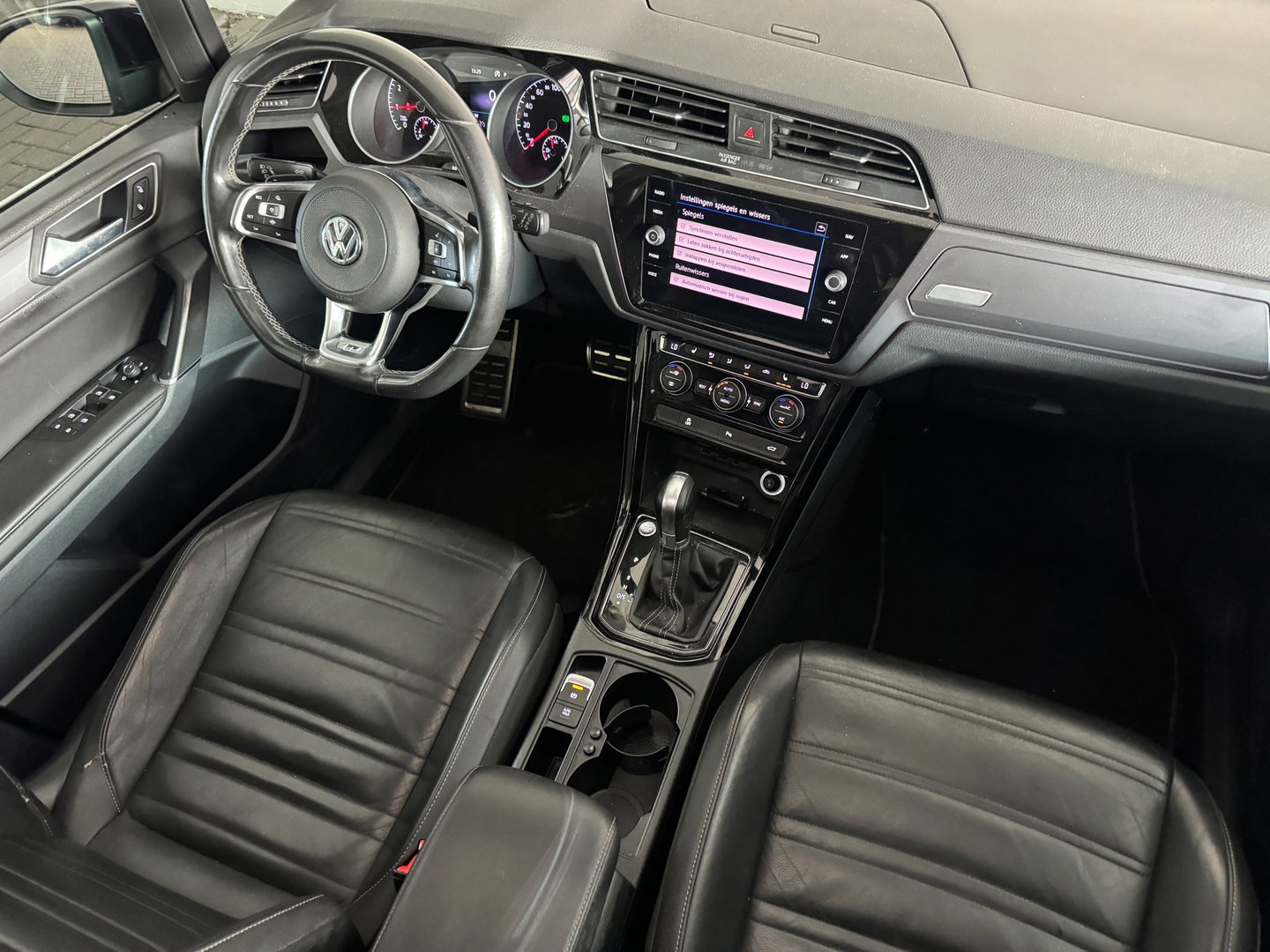Volkswagen Touran 1.5 TSI R-Line 7p Pano|ACC|Keyless|Stoelverwarming|Carplay