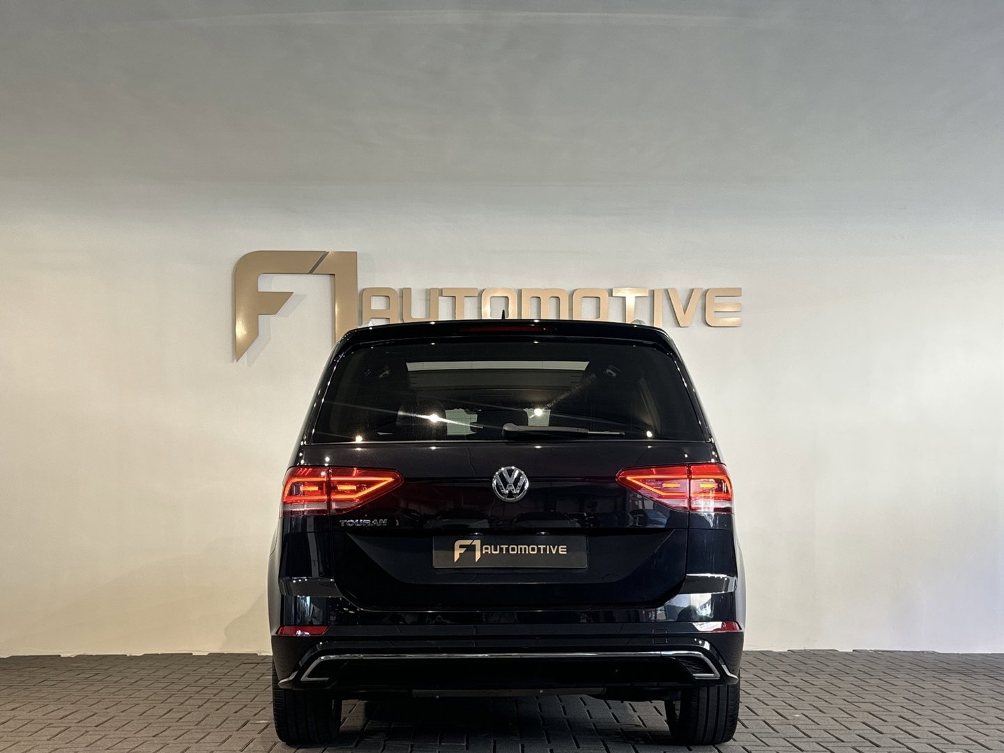 Volkswagen Touran 1.5 TSI R-Line 7p Pano|ACC|Keyless|Stoelverwarming|Carplay
