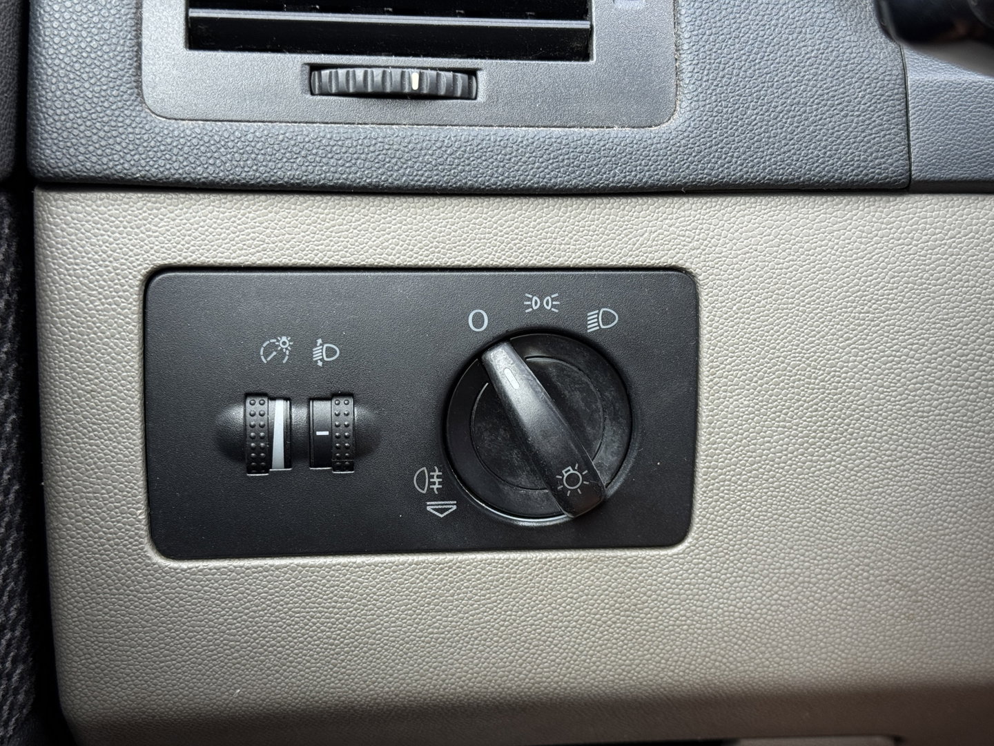 Škoda Fabia 1.4-16V Ambiente | Handel / Export | Schuif / Kantel Dak |