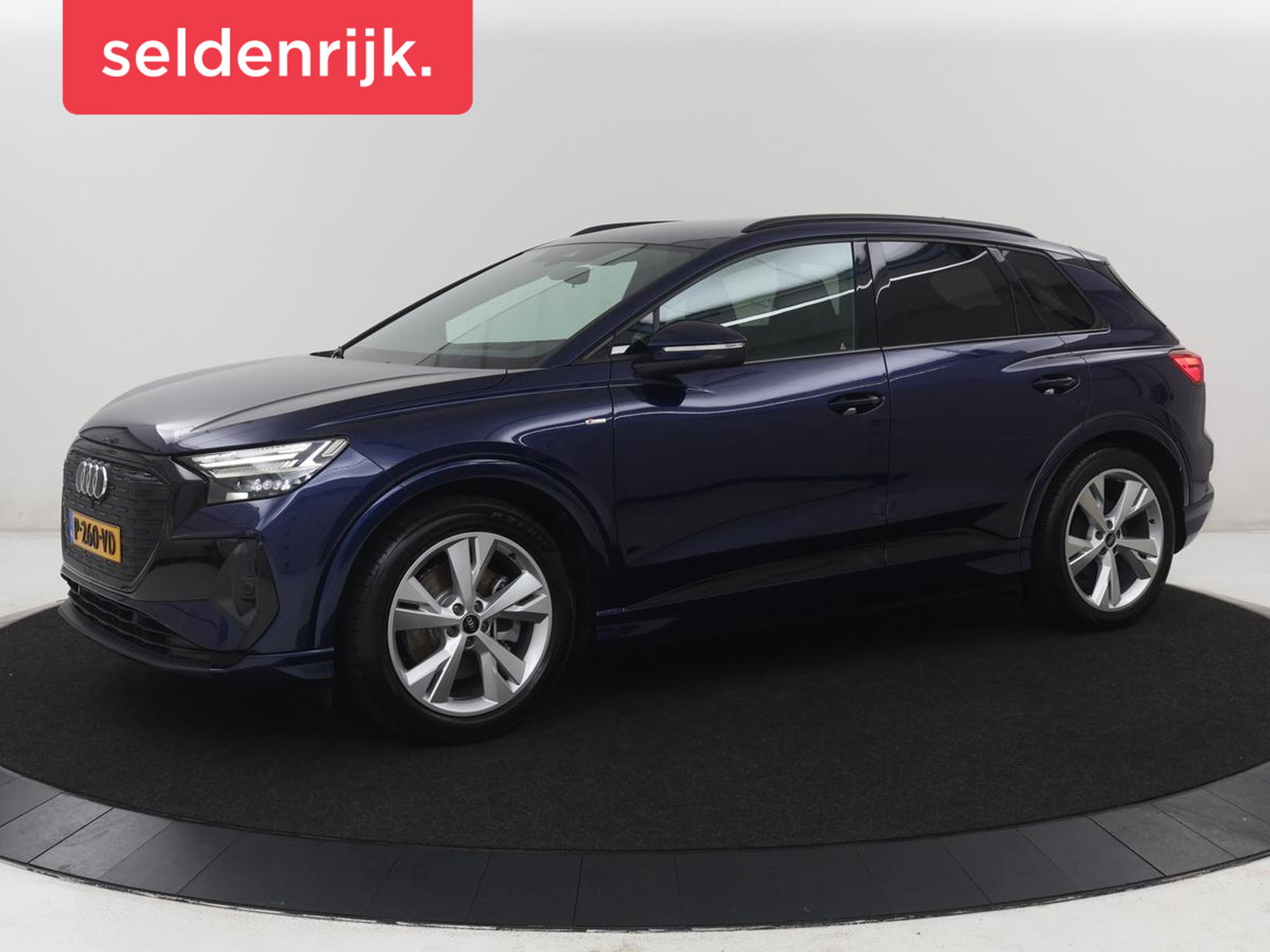 Audi Q4 e-tron 40 Launch edition S Competition 77 kWh | SOH 92,1% | Half leder | Stoelverwarming | Carplay | Adaptive cruise | Climate control | Camera | Park assist | Trekhaak