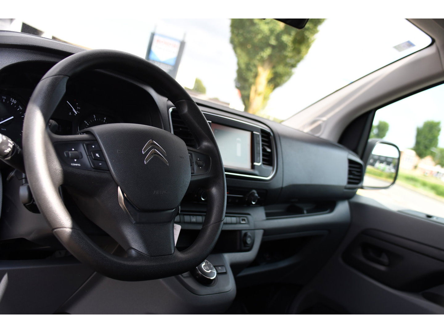 Citroën Jumpy 2.0 BlueHDI 180 L2 PB Edition 360 Camera, Cruise, Carplay, Leder, 177pk, Multimedia, Trekhaak, Sensoren, Automaat, Uniek!