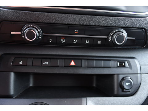 Citroën Jumpy 2.0 BlueHDI 180 L2 PB Edition 360 Camera, Cruise, Carplay, Leder, 177pk, Multimedia, Trekhaak, Sensoren, Automaat, Uniek!