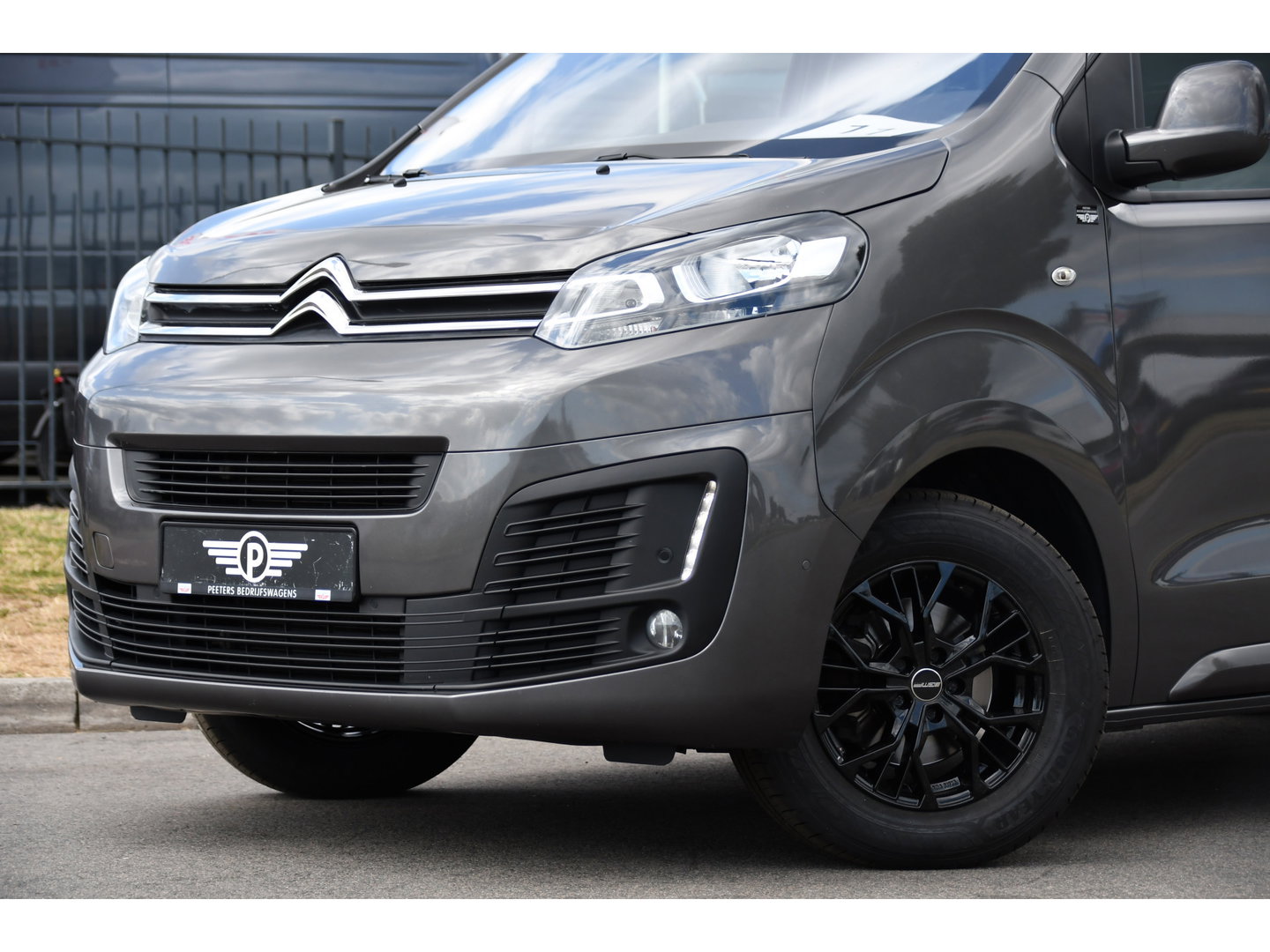Citroën Jumpy 2.0 BlueHDI 180 L2 PB Edition 360 Camera, Cruise, Carplay, Leder, 177pk, Multimedia, Trekhaak, Sensoren, Automaat, Uniek!