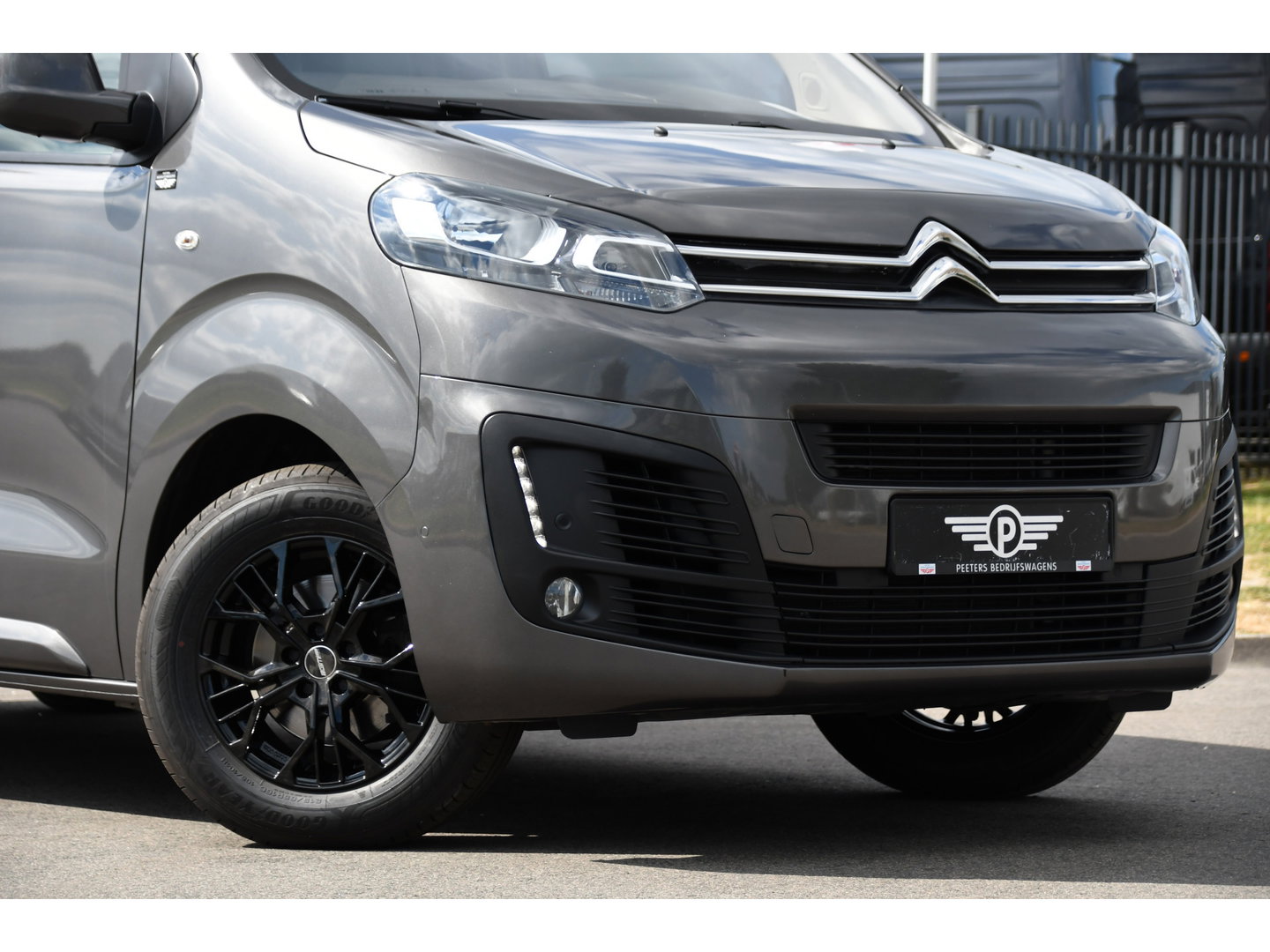 Citroën Jumpy 2.0 BlueHDI 180 L2 PB Edition 360 Camera, Cruise, Carplay, Leder, 177pk, Multimedia, Trekhaak, Sensoren, Automaat, Uniek!