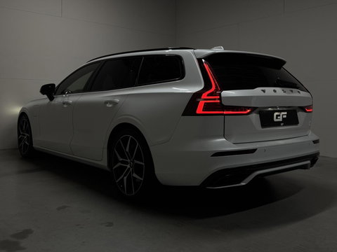 Volvo V60 2.0 T8 Twin Engine AWD Polestar Engineered Pano B&W 360° Carplay