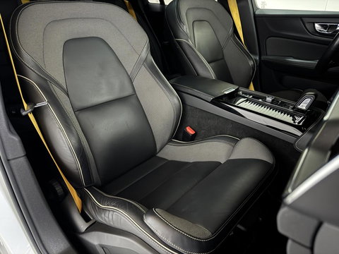 Volvo V60 2.0 T8 Twin Engine AWD Polestar Engineered Pano B&W 360° Carplay