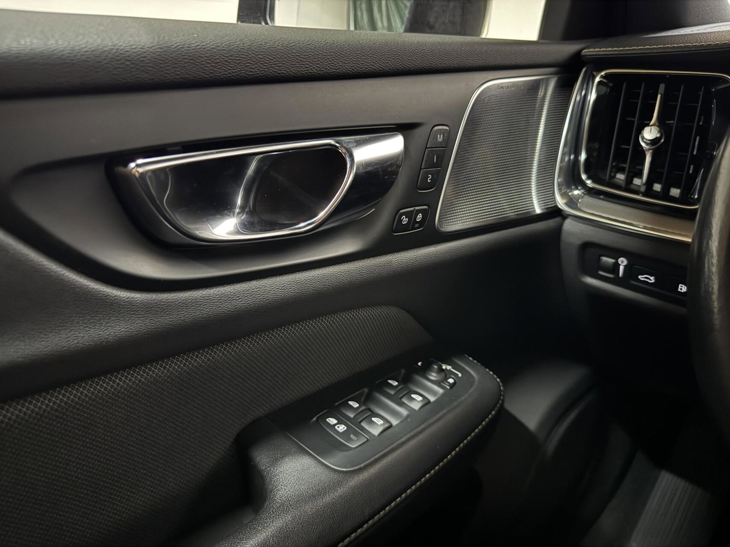 Volvo V60 2.0 T8 Twin Engine AWD Polestar Engineered Pano B&W 360° Carplay