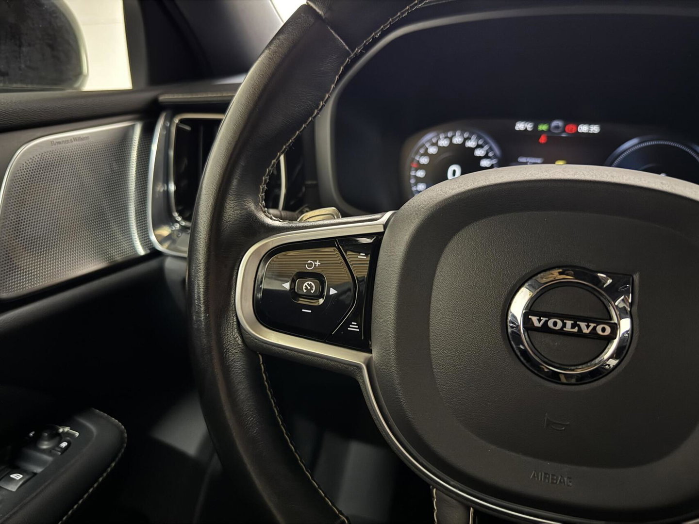 Volvo V60 2.0 T8 Twin Engine AWD Polestar Engineered Pano B&W 360° Carplay