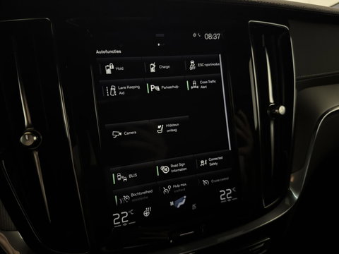Volvo V60 2.0 T8 Twin Engine AWD Polestar Engineered Pano B&W 360° Carplay