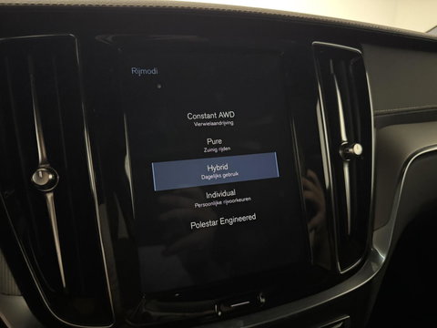 Volvo V60 2.0 T8 Twin Engine AWD Polestar Engineered Pano B&W 360° Carplay