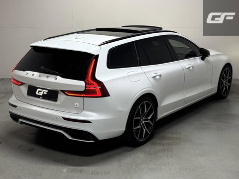 Volvo V60 2.0 T8 Twin Engine AWD Polestar Engineered Pano B&W 360° Carplay