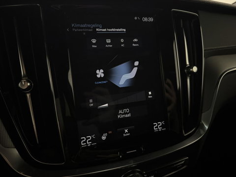 Volvo V60 2.0 T8 Twin Engine AWD Polestar Engineered Pano B&W 360° Carplay